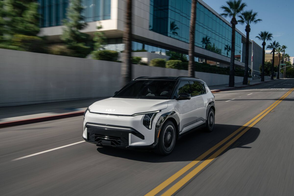 2027 Kia EV3: Pros & Cons